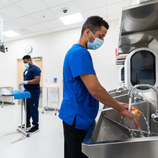 Students in DCIH 385